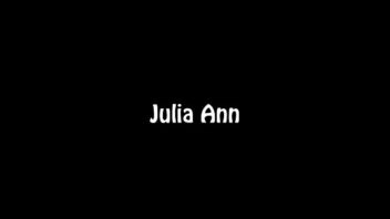 Julia Ann Live