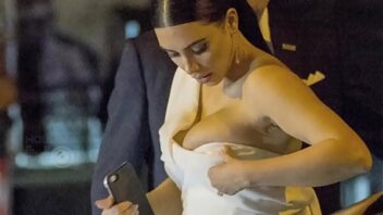 Kim Kardashian Nudo