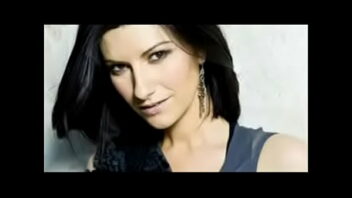 Laura Pausini Feet