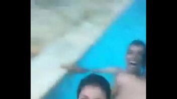 Mr Bean In Piscina