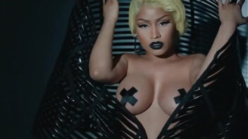 Nicki Minaj Boobs